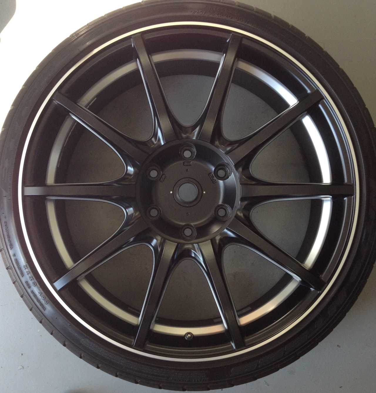 ハイエース　ホイールガリ傷リペアのブログを更新しました。